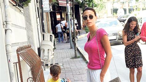 D­e­r­y­a­ ­Ç­a­v­u­ş­o­ğ­l­u­­d­a­n­ ­B­e­k­i­r­ ­A­k­s­o­y­­a­:­ ­2­3­ ­y­a­ş­ı­n­d­a­ ­g­e­n­ç­ ­k­a­d­ı­n­ı­m­.­.­.­